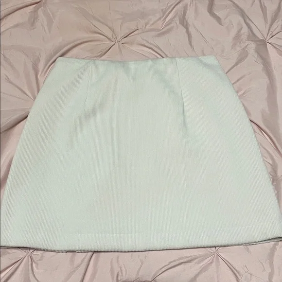 House of Harlow 1960 NWOT Cream Ribbed Suede Corduroy Mini Skirt Size Small - Picture 4 of 6